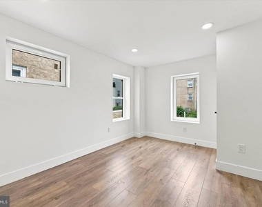 2021 E Sergeant Street - Photo Thumbnail 13