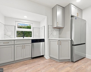 2021 E Sergeant Street - Photo Thumbnail 10