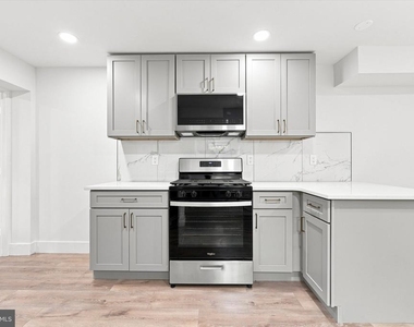 2021 E Sergeant Street - Photo Thumbnail 8