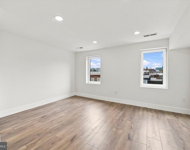 2021 E Sergeant Street - Photo Thumbnail 21