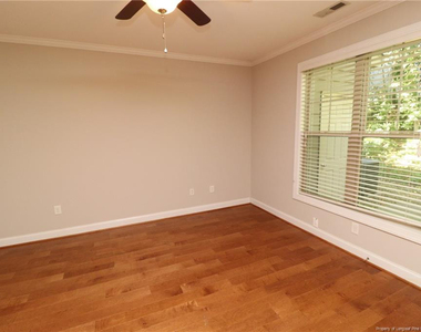 4404 Nicolas Place - Photo Thumbnail 11