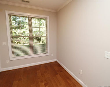4404 Nicolas Place - Photo Thumbnail 9