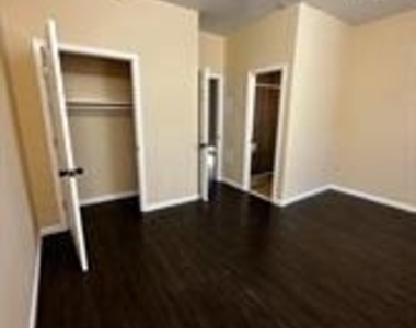 905 W Diamond Street - Photo Thumbnail 19