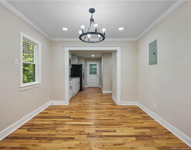 331 Lincoln Drive - Photo Thumbnail 6