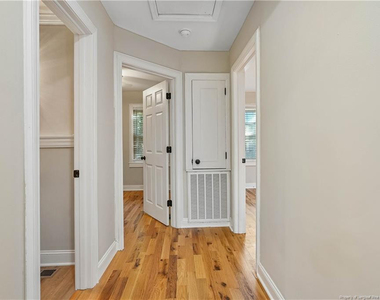 331 Lincoln Drive - Photo Thumbnail 18