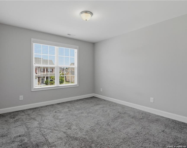 155 Tellmont Street - Photo Thumbnail 13