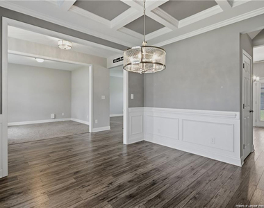 155 Tellmont Street - Photo Thumbnail 5