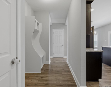 155 Tellmont Street - Photo Thumbnail 12