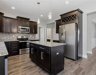155 Tellmont Street - Photo Thumbnail 9