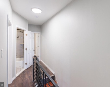 2260 E Cambria Street - Photo Thumbnail 8