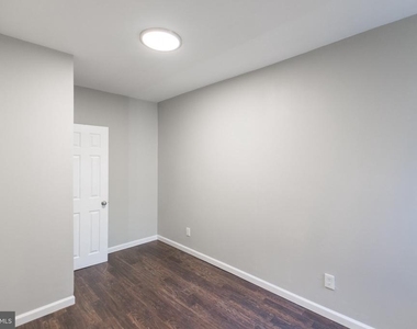 2260 E Cambria Street - Photo Thumbnail 9