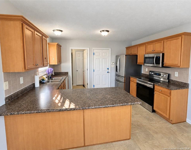 249 Saint George Drive - Photo Thumbnail 5