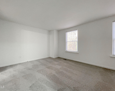 7328 Summerland Drive - Photo Thumbnail 12
