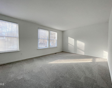 7328 Summerland Drive - Photo Thumbnail 13