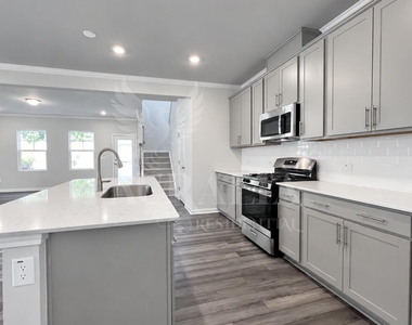 121 Sea Cave Lane - Photo Thumbnail 9