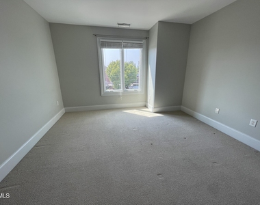 400 W Rosemary Street - Photo Thumbnail 5