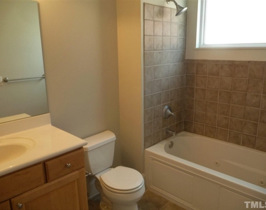 400 W Rosemary Street - Photo Thumbnail 4