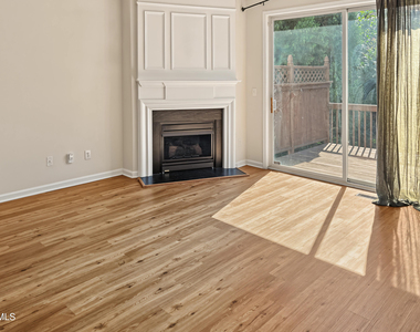 1672 Brook Fern Way - Photo Thumbnail 9