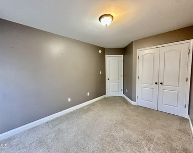 523 Village Loop Drive - Photo Thumbnail 19