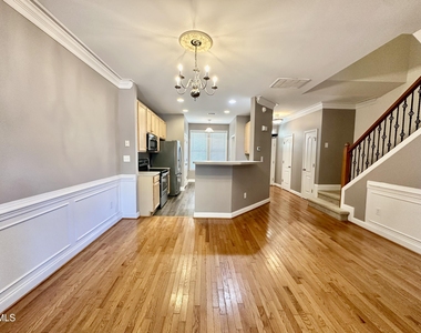 523 Village Loop Drive - Photo Thumbnail 8