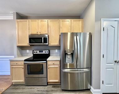 523 Village Loop Drive - Photo Thumbnail 5