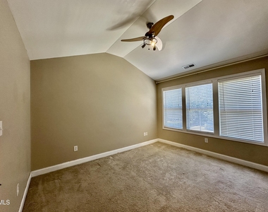 523 Village Loop Drive - Photo Thumbnail 14
