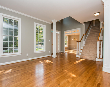509 Autumngate Drive - Photo Thumbnail 3