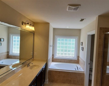 4002 Strendal Drive - Photo Thumbnail 8
