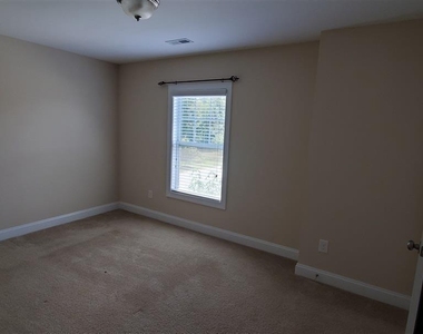 4002 Strendal Drive - Photo Thumbnail 10