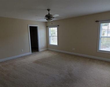 4002 Strendal Drive - Photo Thumbnail 7