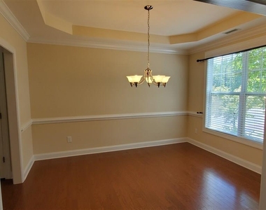 4002 Strendal Drive - Photo Thumbnail 4