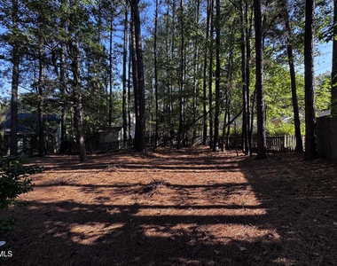 203 Sugarland Drive - Photo Thumbnail 3