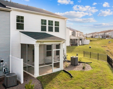 4908 Oolite Street - Photo Thumbnail 4