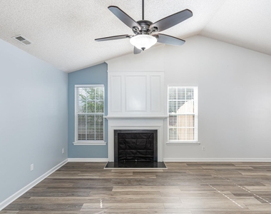 9212 Erinsbrook Drive - Photo Thumbnail 3