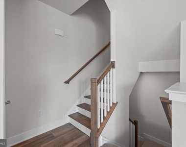 1010 Morton Aly Alley - Photo Thumbnail 14