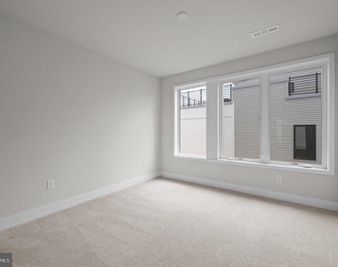 1010 Morton Aly Alley - Photo Thumbnail 22