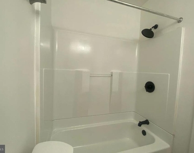 1006 Middleton Place - Photo Thumbnail 11