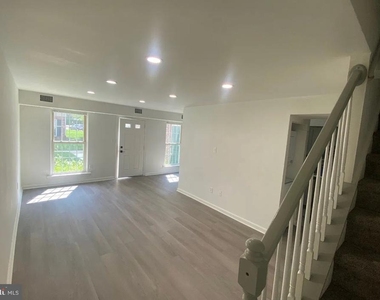 1006 Middleton Place - Photo Thumbnail 6