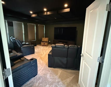 101 Stanza Court - Photo Thumbnail 28