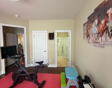 101 Stanza Court - Photo Thumbnail 83
