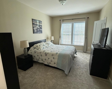 101 Stanza Court - Photo Thumbnail 38
