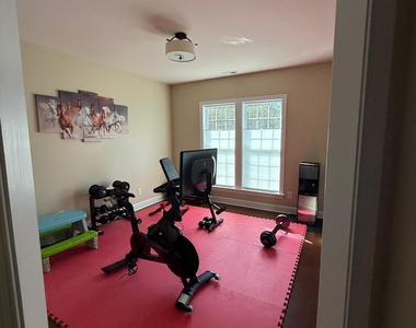 101 Stanza Court - Photo Thumbnail 82