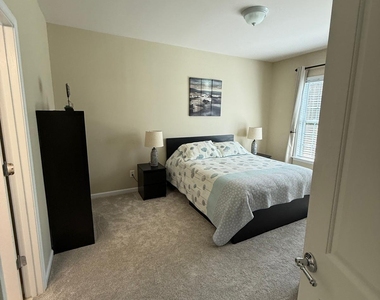 101 Stanza Court - Photo Thumbnail 35