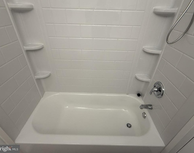758 Putnam Boulevard - Photo Thumbnail 8