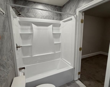 610 W Lancaster Avenue - Photo Thumbnail 4