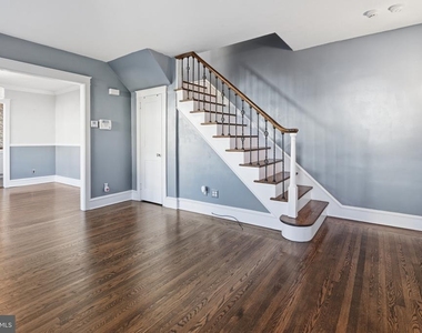 228 Stanley Avenue - Photo Thumbnail 4