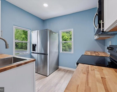 5530 Pennell Road - Photo Thumbnail 11