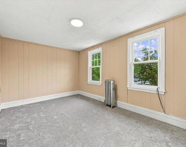 18 Spring Street - Photo Thumbnail 16