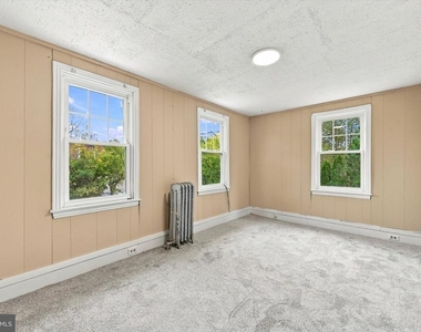 18 Spring Street - Photo Thumbnail 15
