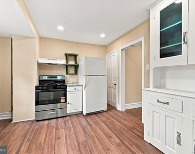 18 Spring Street - Photo Thumbnail 8